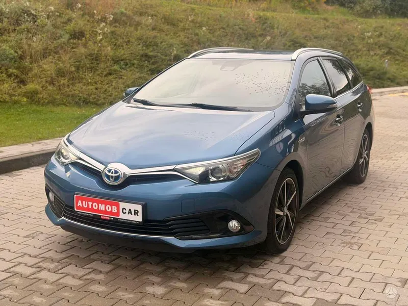Toyota Auris - 1