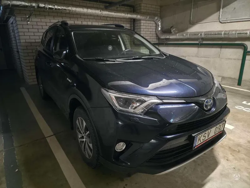 Toyota RAV4 - 1