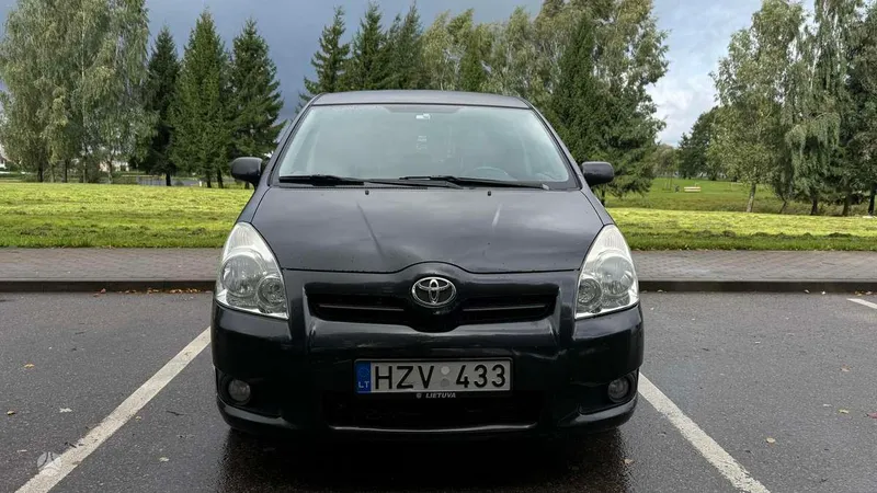 Toyota Corolla Verso - 1