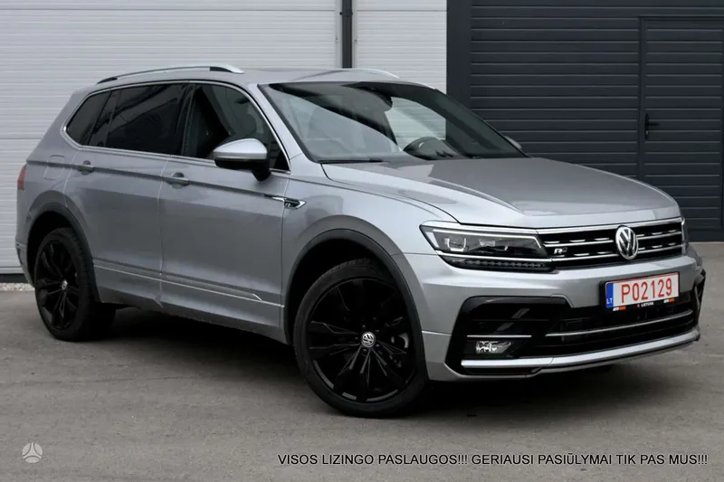 Volkswagen Tiguan - 1