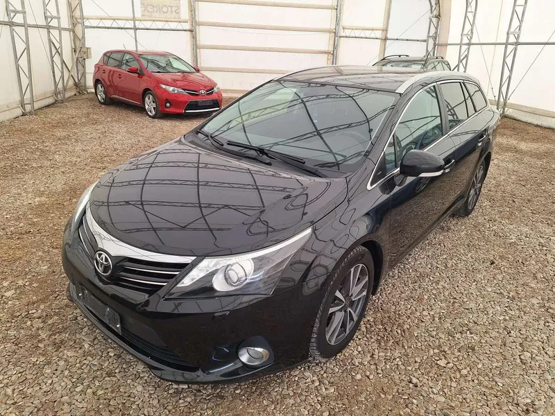 Toyota Avensis - 1