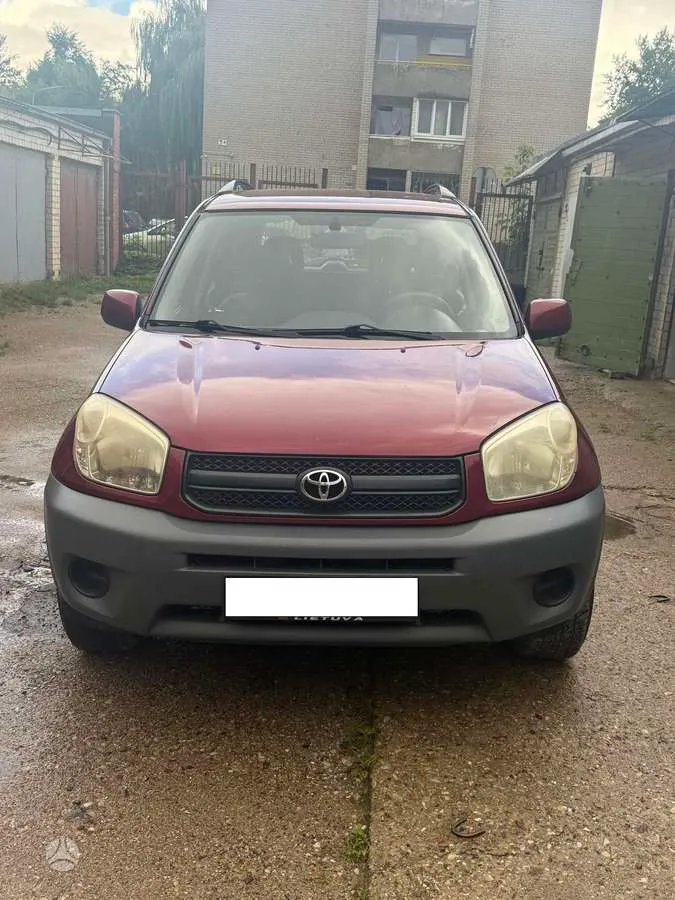 Toyota RAV4 - 1