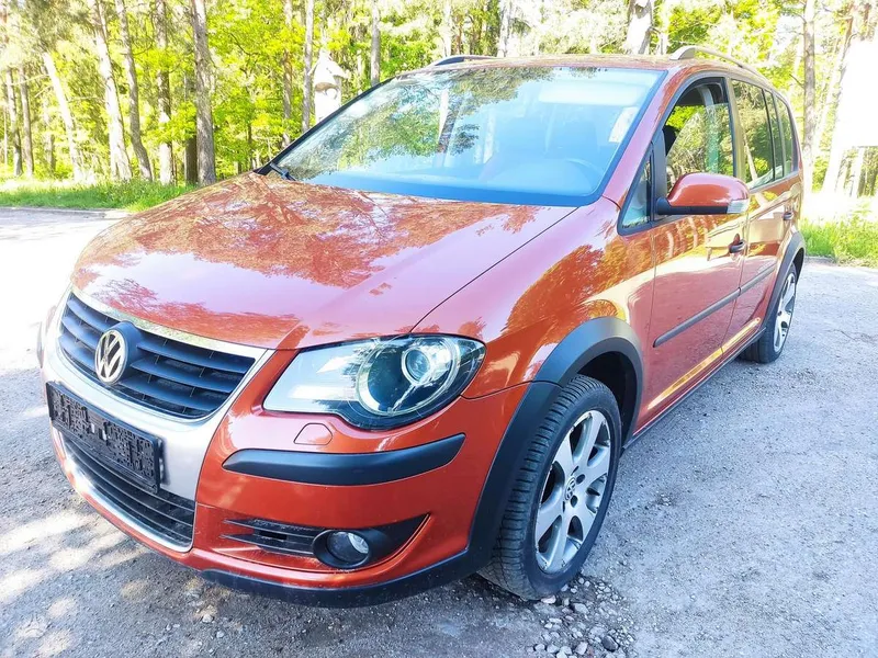 Volkswagen Cross Touran - 1