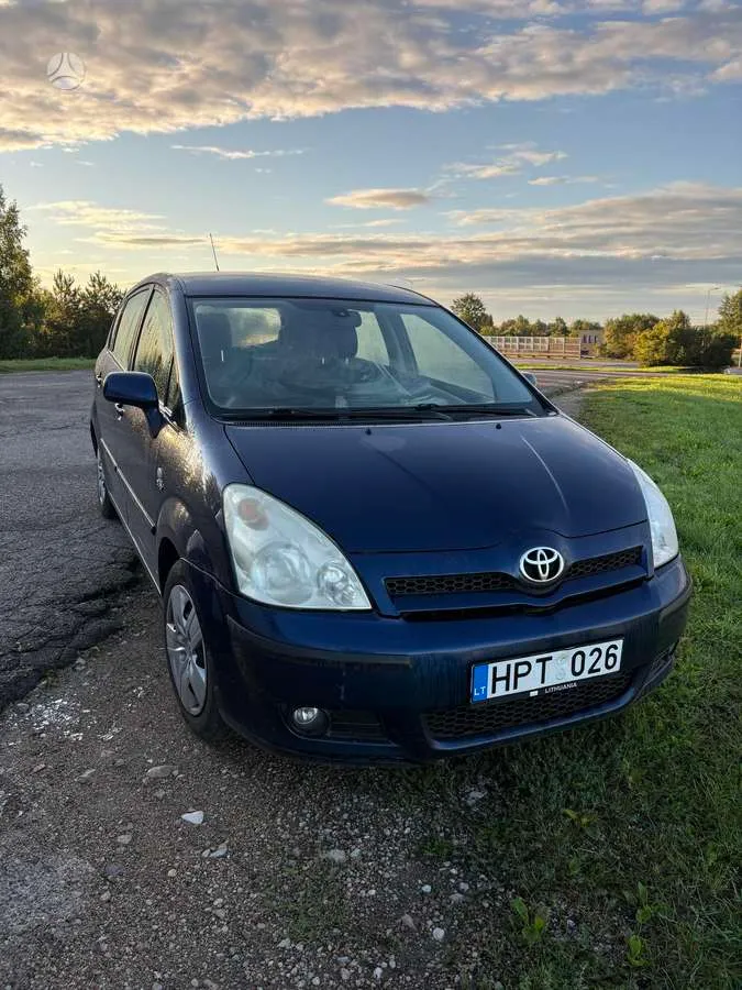 Toyota Corolla Verso - 1