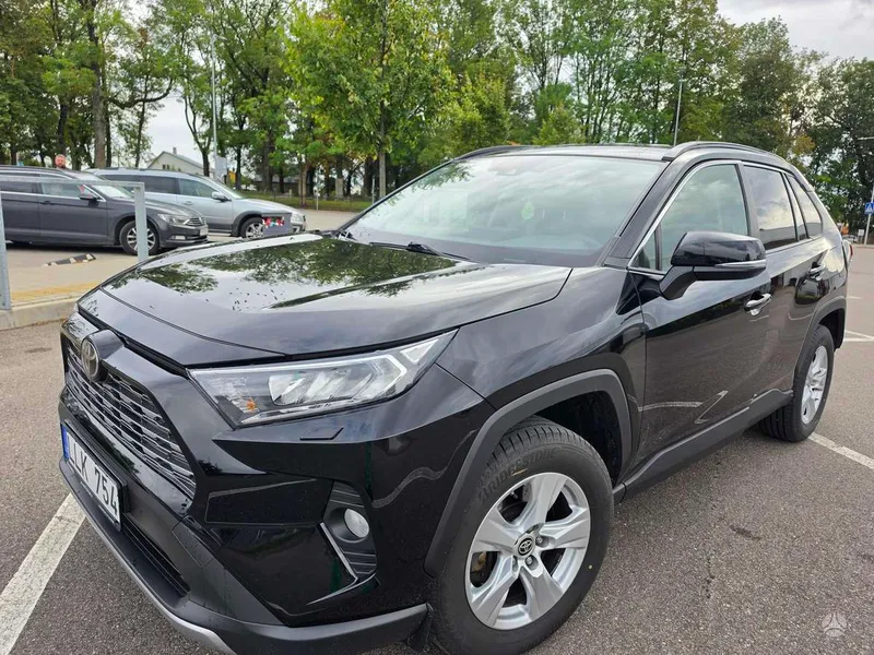 Toyota RAV4 - 1