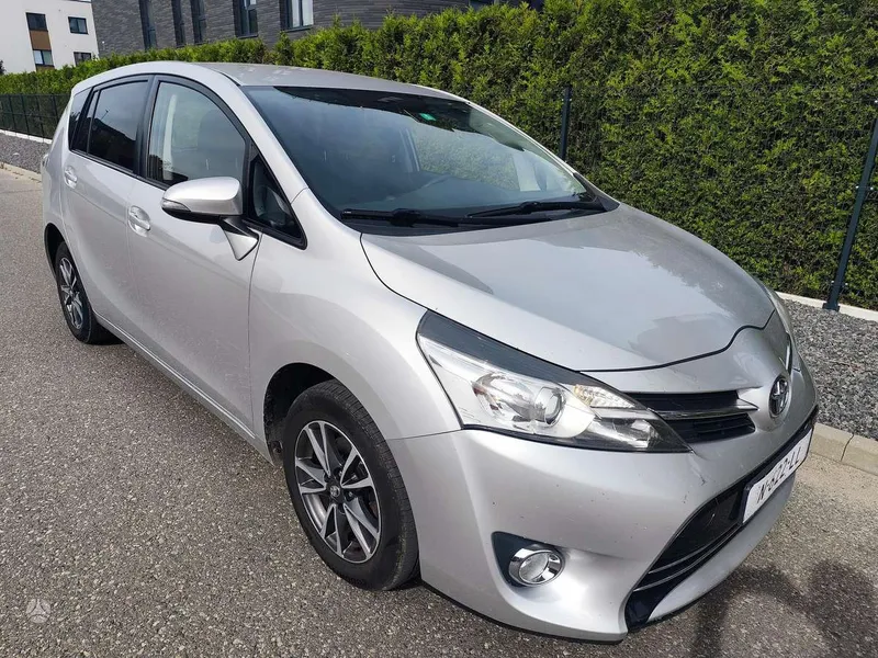 Toyota Verso - 1