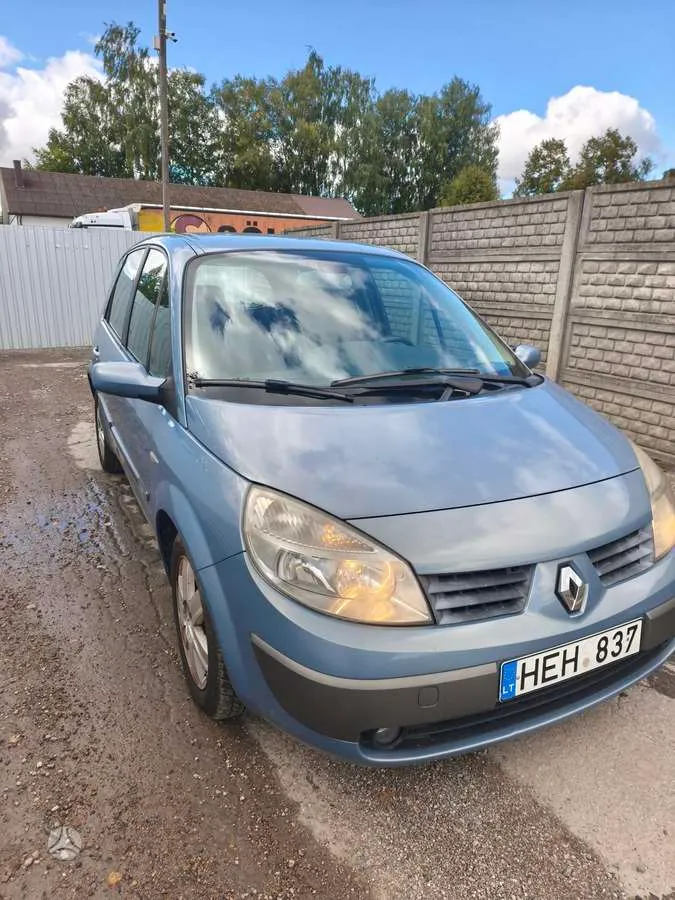 Renault Scenic - 1