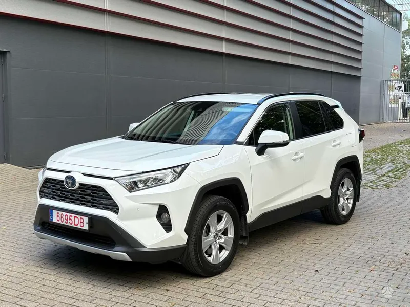 Toyota RAV4 - 1
