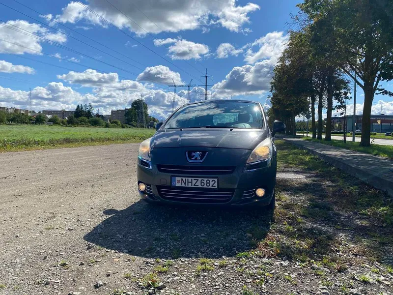 Peugeot 5008 - 1