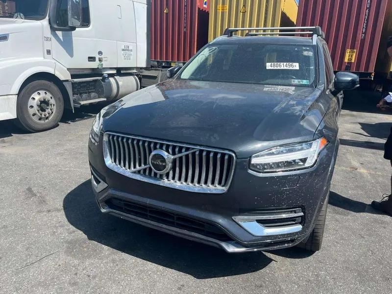 Volvo XC90 - 1