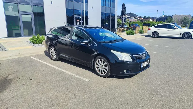 Toyota Avensis - 1