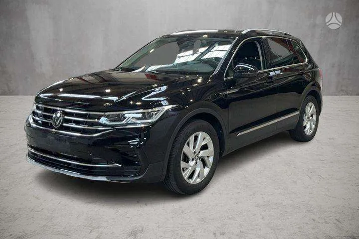 Volkswagen Tiguan - 1