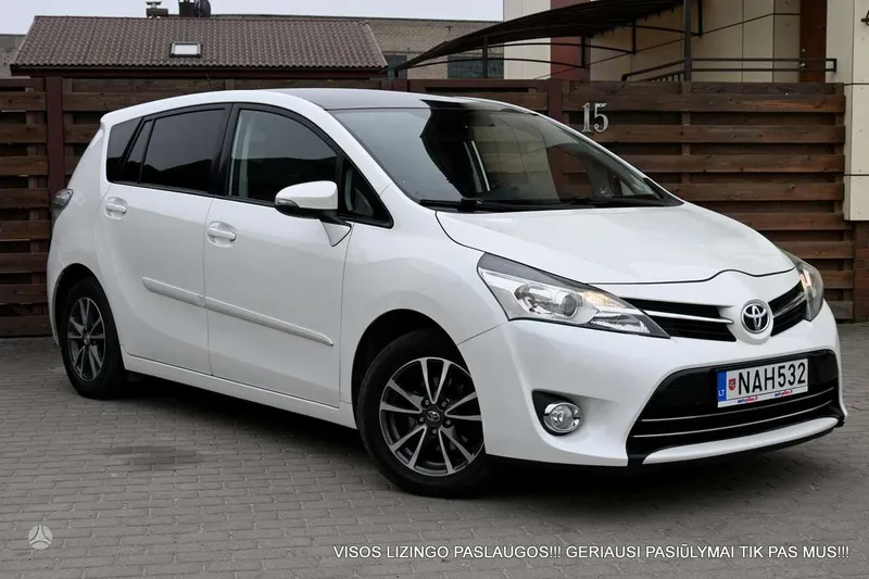 Toyota Verso - 1