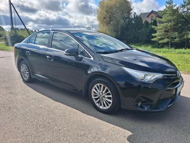 Toyota Avensis - 1