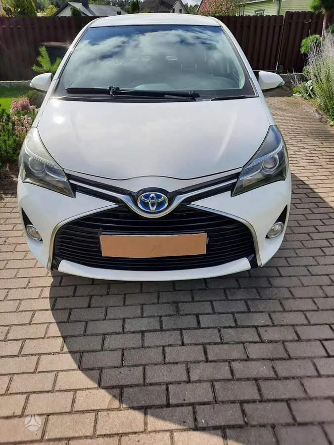 Toyota Yaris - 1