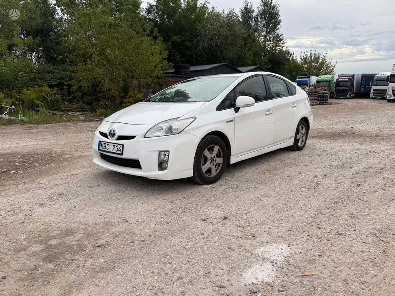 Toyota Prius - 1