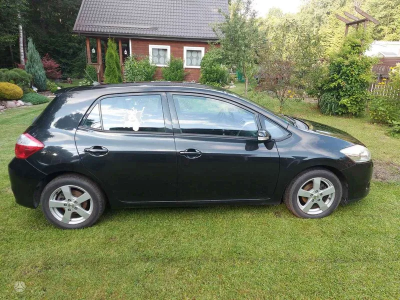 Toyota Auris - 1