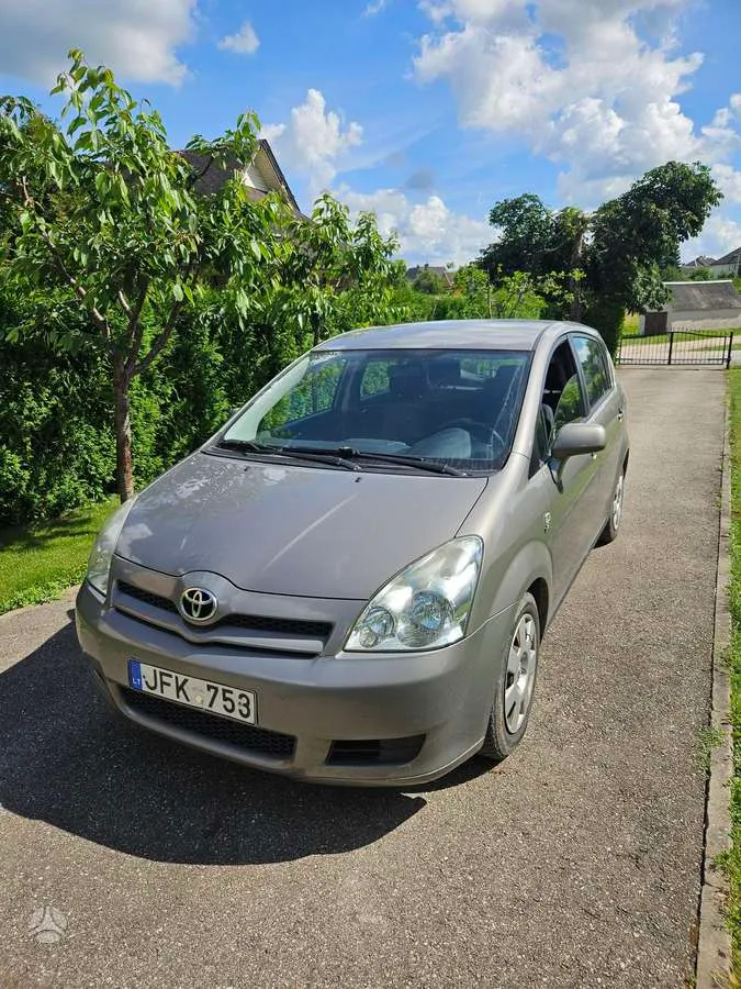 Toyota Corolla Verso - 1