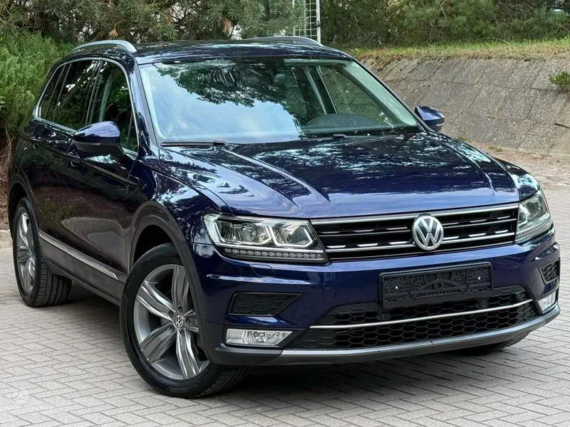 Volkswagen Tiguan - 1