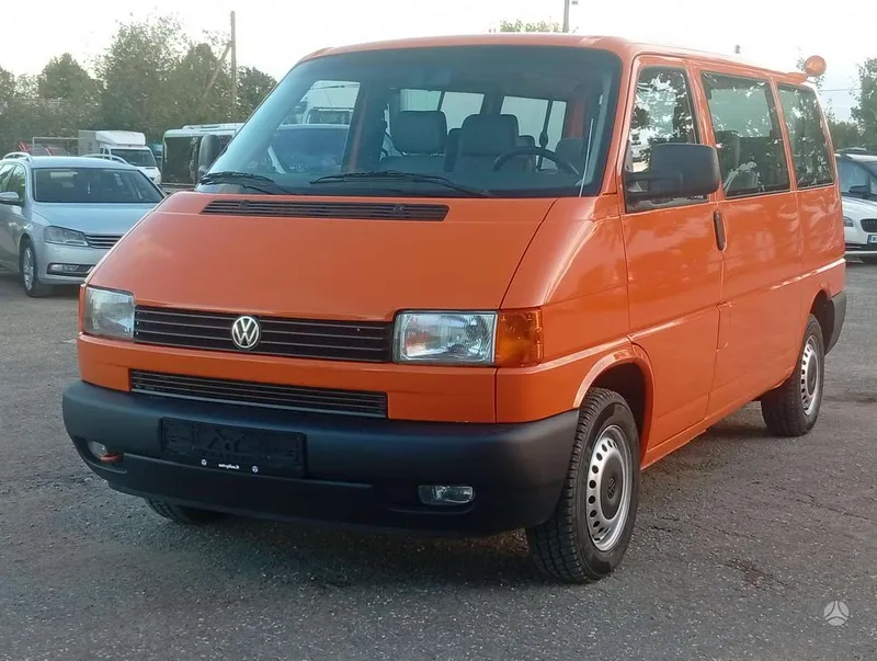 Volkswagen Transporter - 1