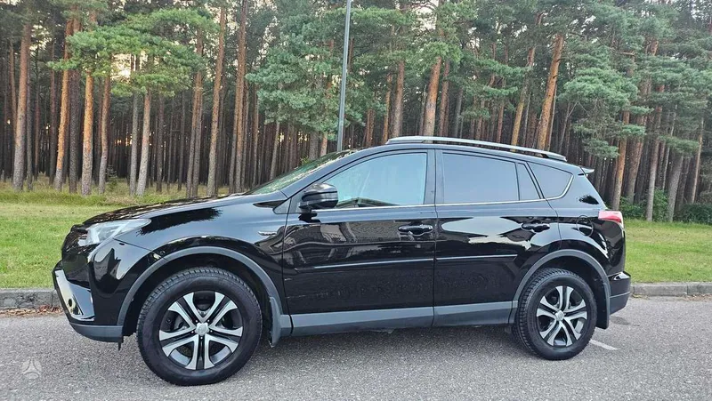 Toyota RAV4 - 1