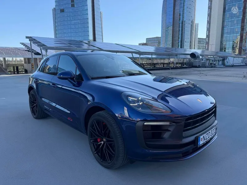 Porsche Macan - 1