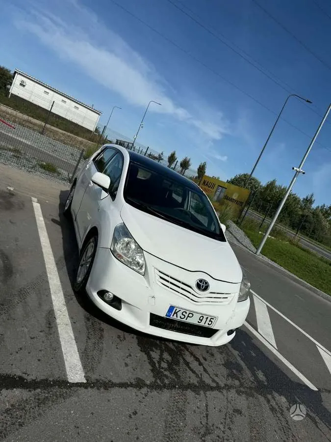 Toyota Toyota Verso