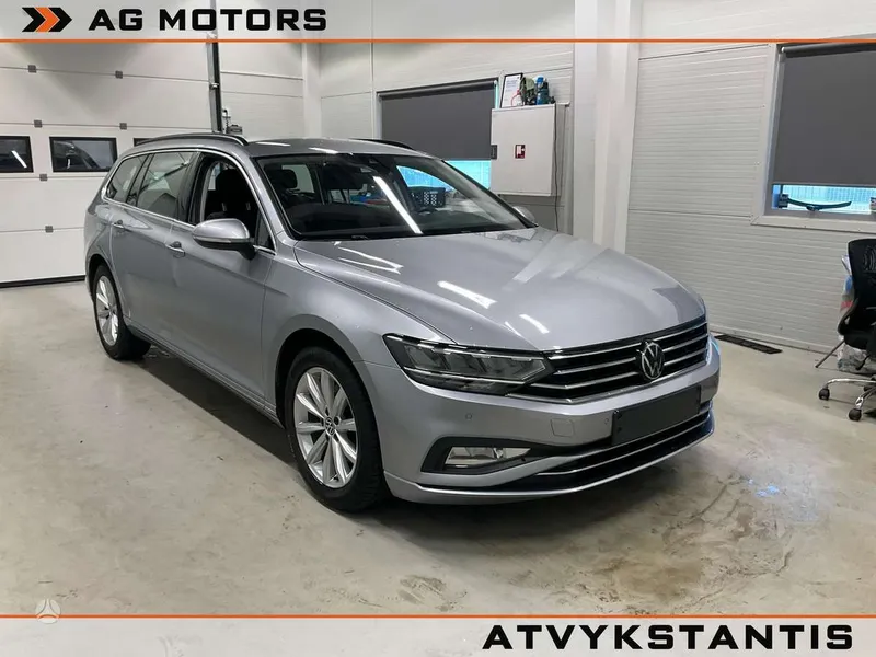 Volkswagen Passat - 1