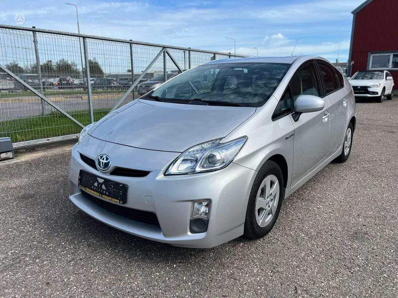 Toyota Prius - 1