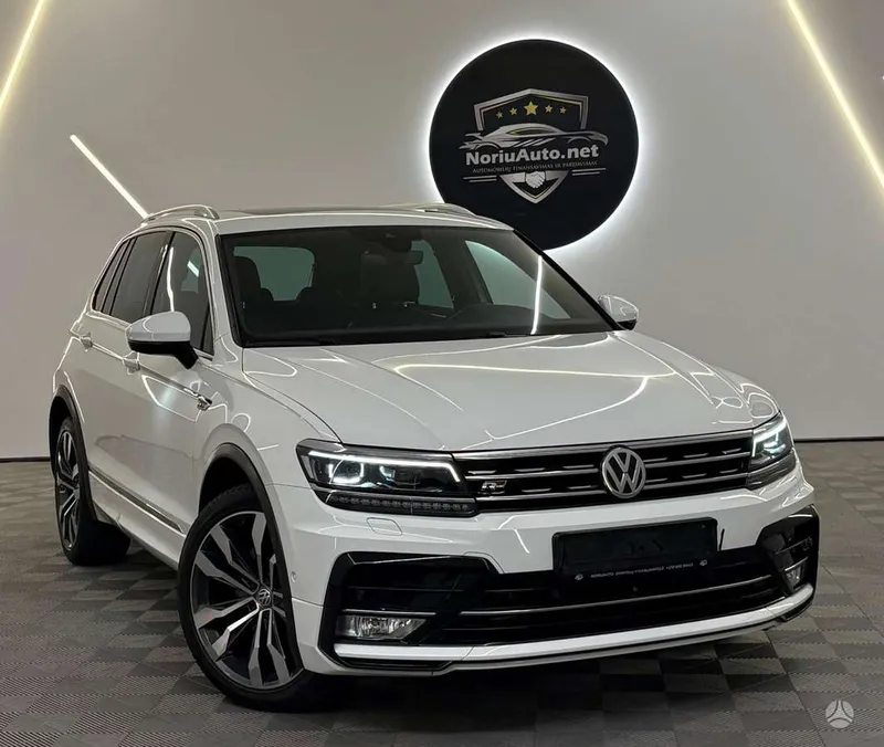 Volkswagen Tiguan - 1