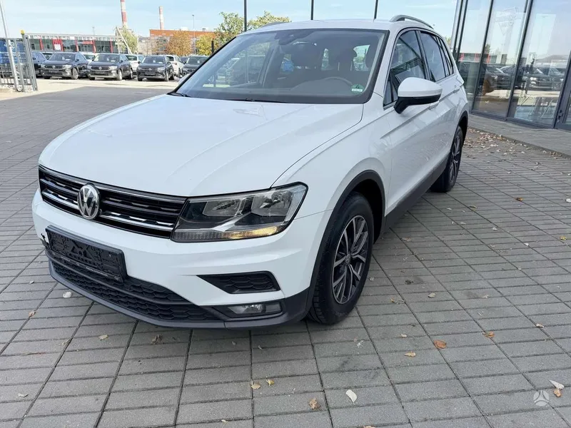 Volkswagen Tiguan - 1