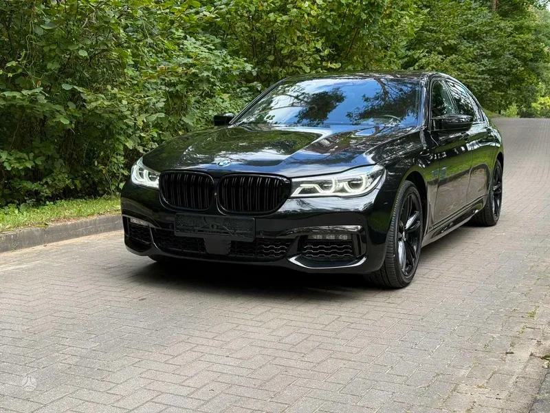 BMW 750 - 1