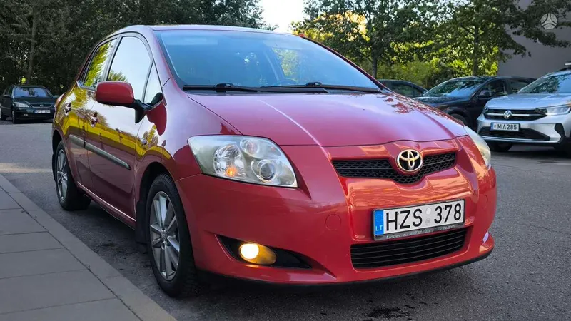Toyota Auris - 1