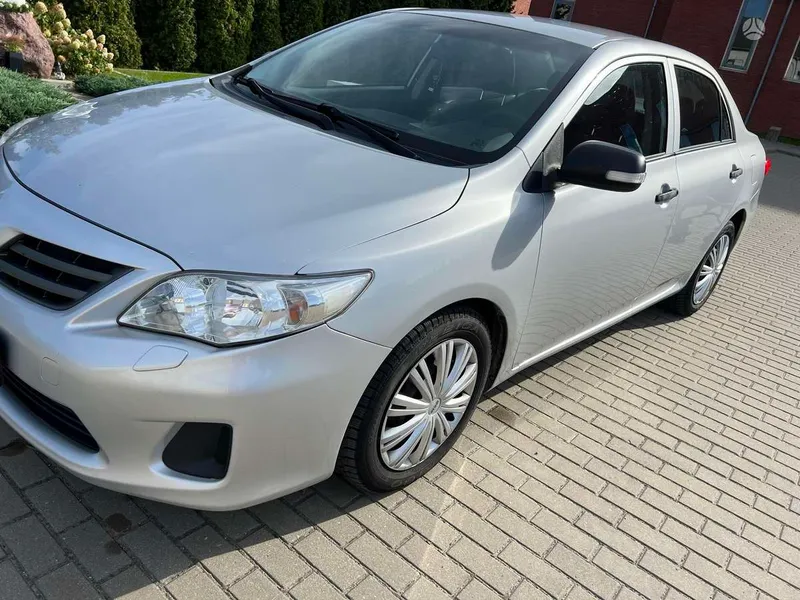 Toyota Corolla - 1