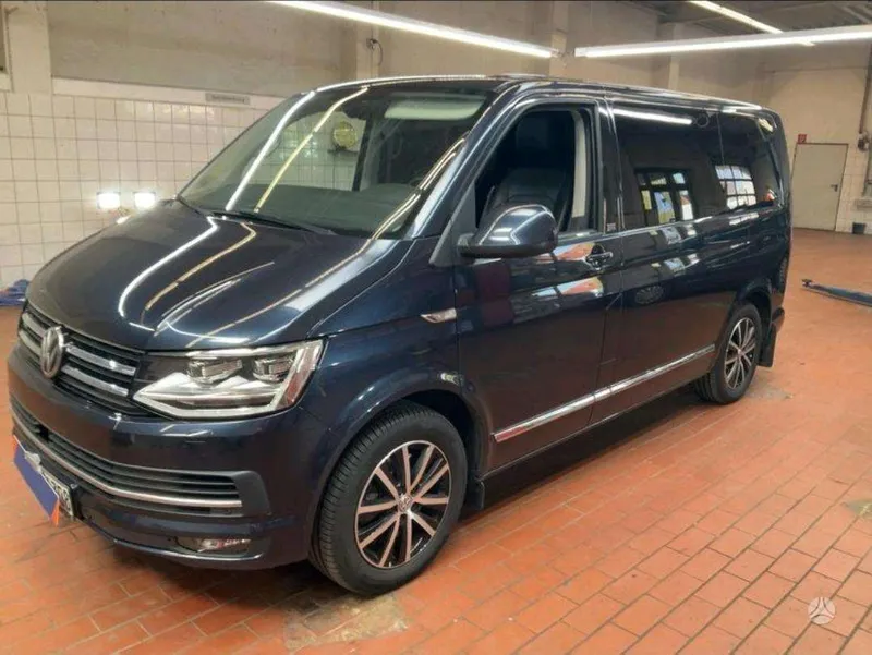 Volkswagen Multivan - 1