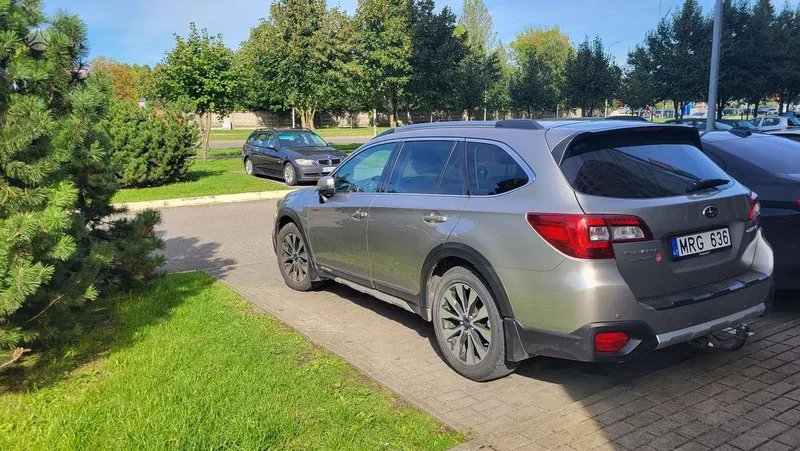 Subaru Outback - 1