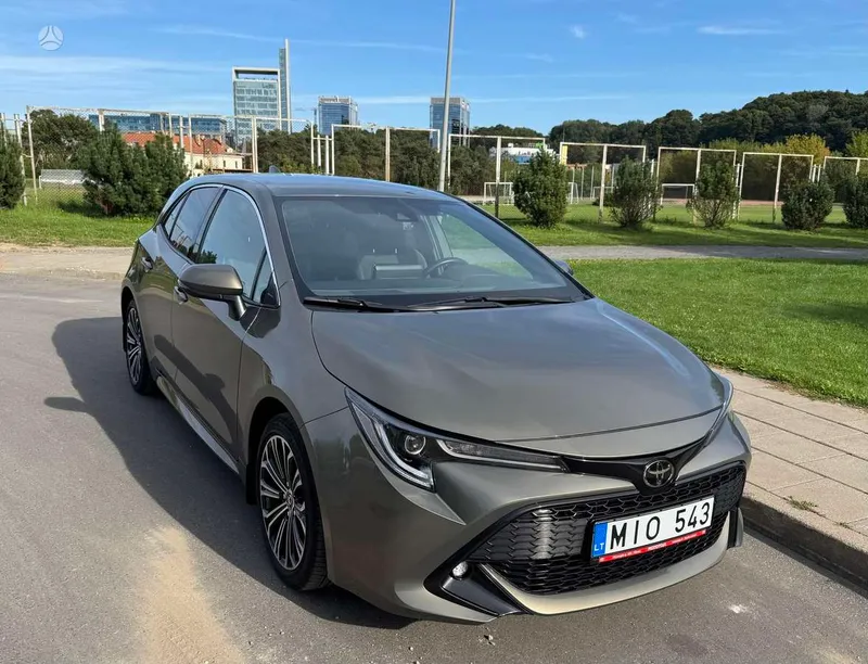 Toyota Corolla - 1