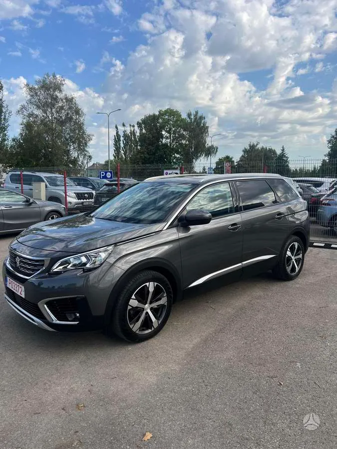 Peugeot 5008 - 1