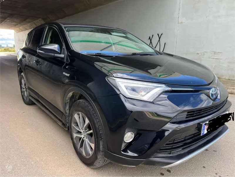 Toyota RAV4 - 1