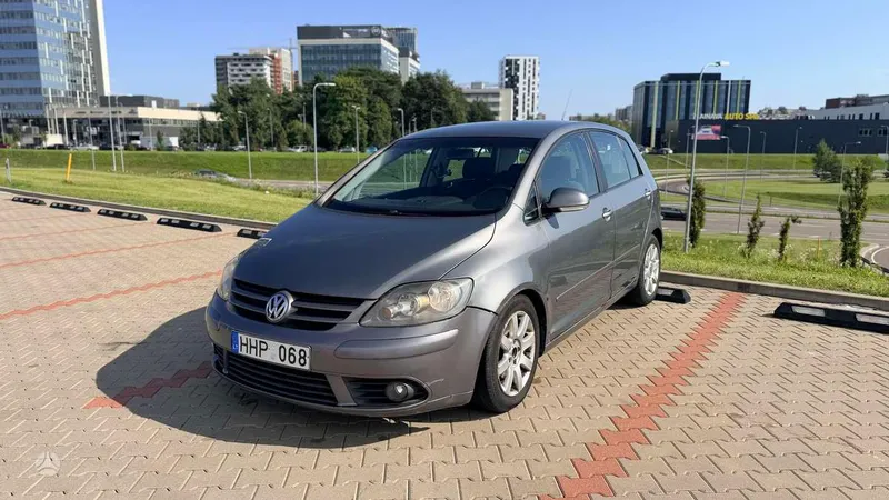 Volkswagen Golf Plus - 1