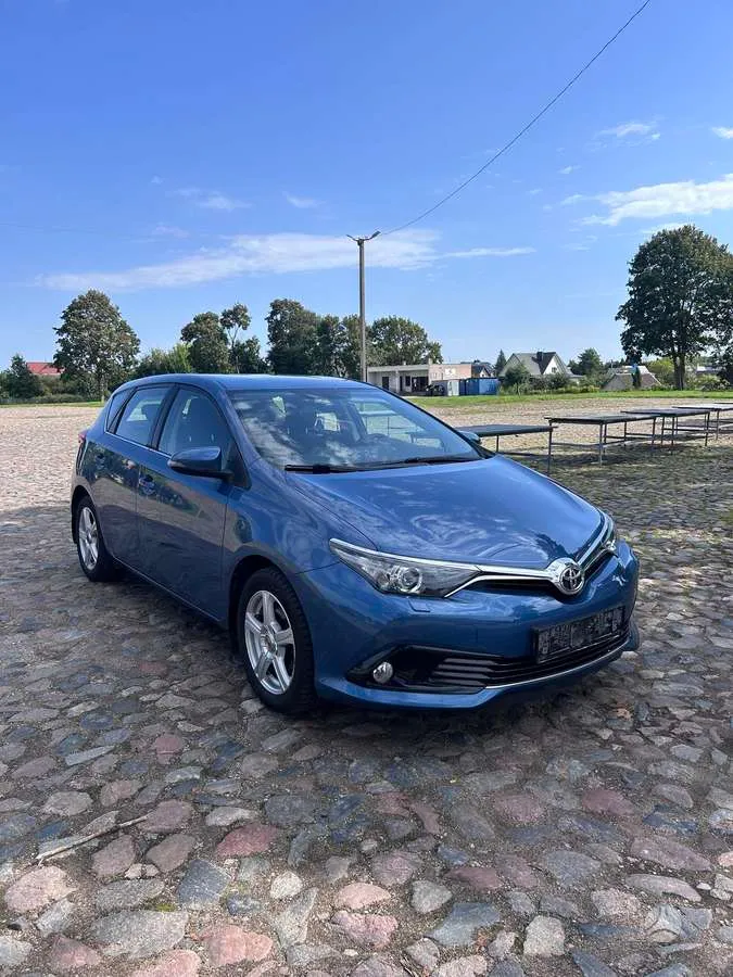 Toyota Auris - 1