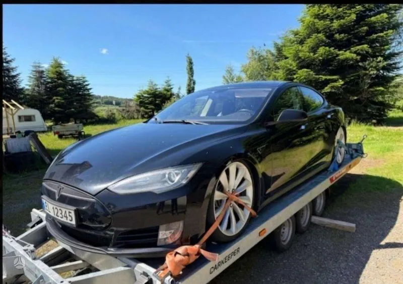 Tesla Tesla Model S