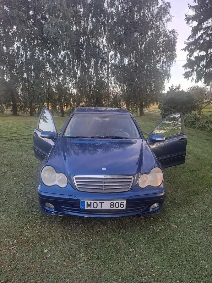 Mercedes-Benz Mercedes-Benz C220