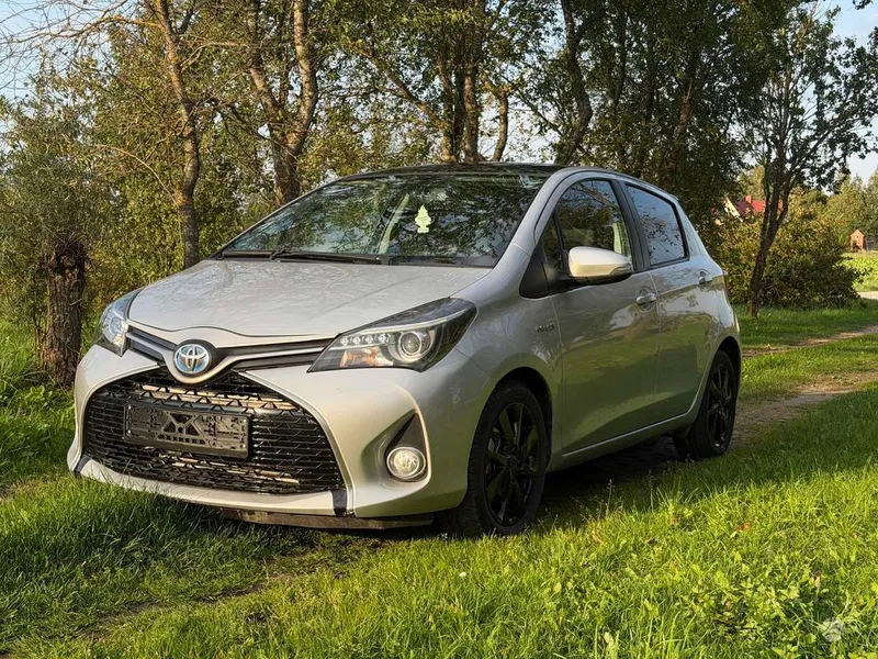 Toyota Yaris - 1