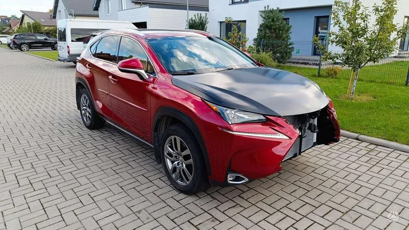 Lexus NX 200t - 1