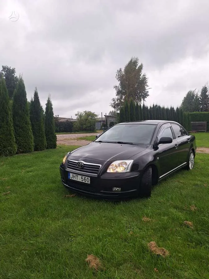 Toyota Avensis - 1