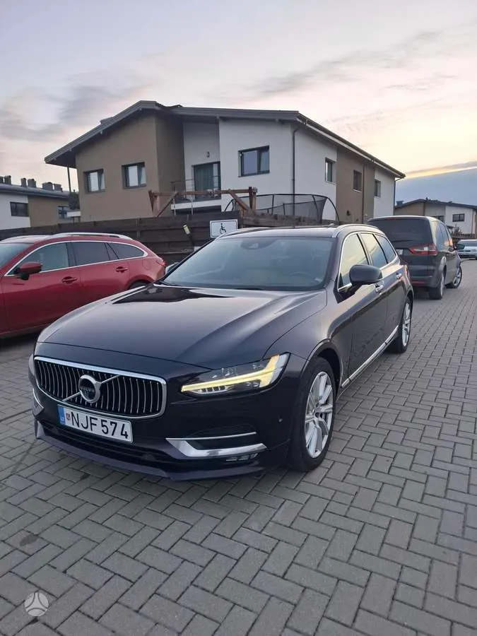 Volvo Volvo V90