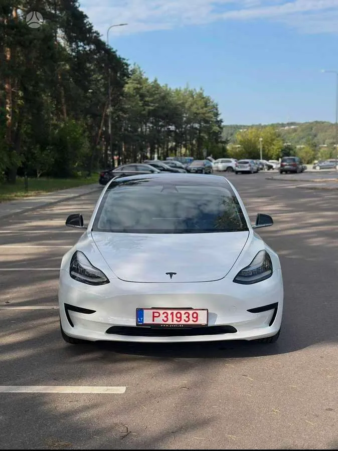 Tesla Tesla Model 3