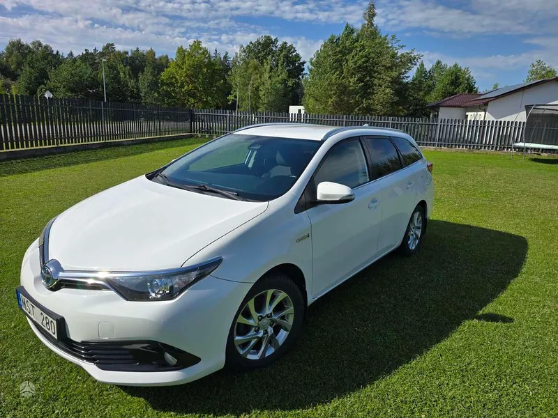 Toyota Auris - 1