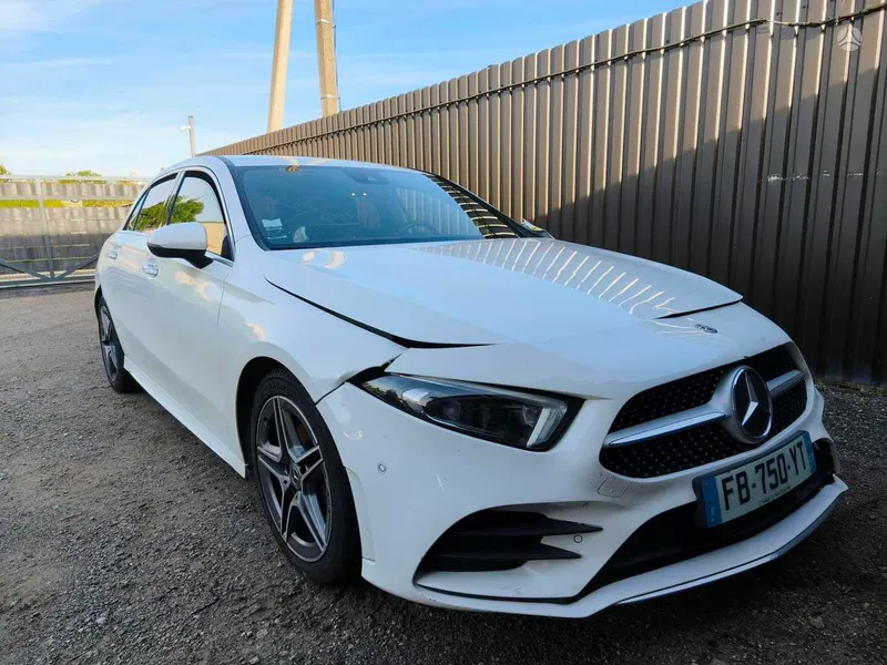 Mercedes-Benz Mercedes-Benz A180